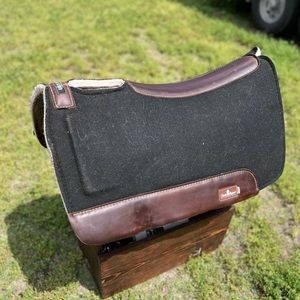 Classic equine biofit pad